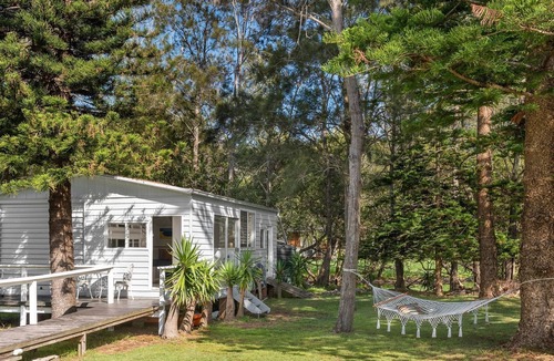 Great Mackerel Beach Cottage | Mackeral Beach Cottage + Cabin by TCC