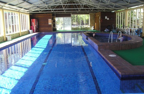 Kurrajong Heights Cabin | Madisons Mountain Retreat Cedar Wood Shower Cabin