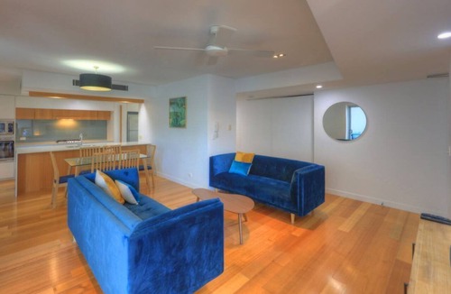 Horseshoe Bay Apartment | Maggies Beachfront Apt. 6