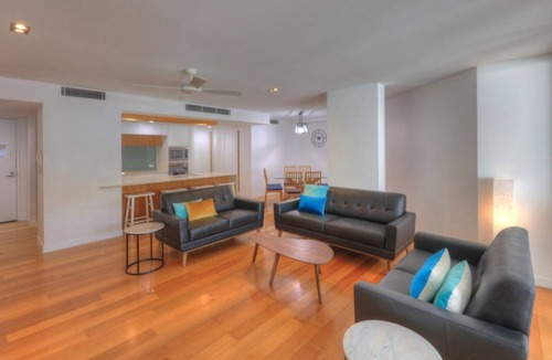Horseshoe Bay Apartment | Maggies Beachfront Apt. 7