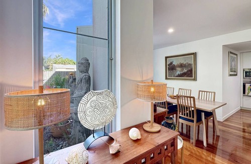 Horseshoe Bay Apartment | Maggies Beachfront Apt. 2