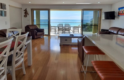 Boat Harbour Beach Apartment | MAGIC BEACH VILLA Absolute beachfront luxury