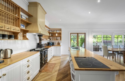 Lucaston House | Magical Lucindale - 4 Bedroom House