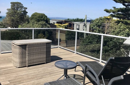 St Leonards House | Magnificent huge beach house with sea views