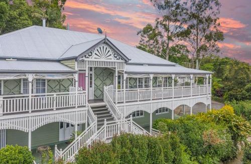 Mount Glorious Cabin | Maiala Park Lodge