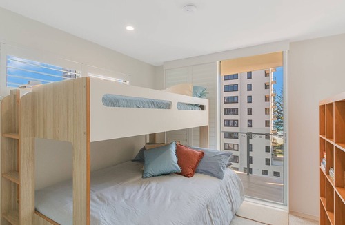 Coolangatta Apartment | Maili Unit 9 - Wifi included