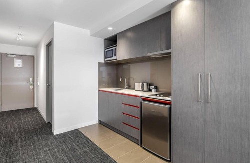 Abbotsford Hotel | MainStay Suites Abbotsford