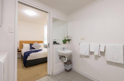 Williamstown Hotel | MainStay Suites Williamstown
