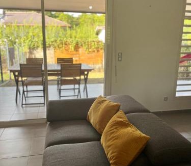 Remire Montjoly Apartment | Maison de ville Duplex T3 I Jardin