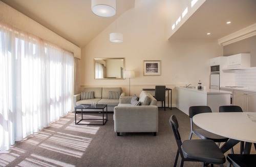 North Adelaide Apartment | Majestic Old Lion Apartments