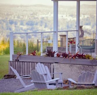 Maleny Ski Chalet | Maleny Chalet with Spectacular Glasshouse Mtn Views