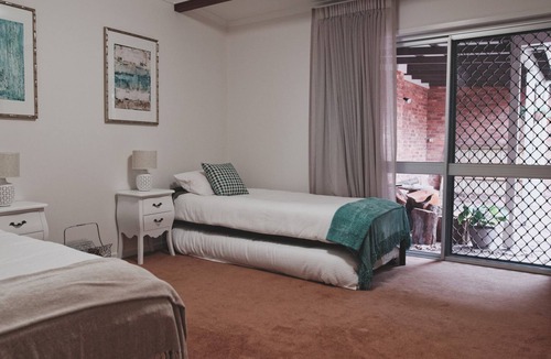 Maleny House | Maleny Orchard - Hinterland Retreat