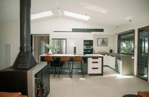 Wootha House | Maleny Scenic Retreat