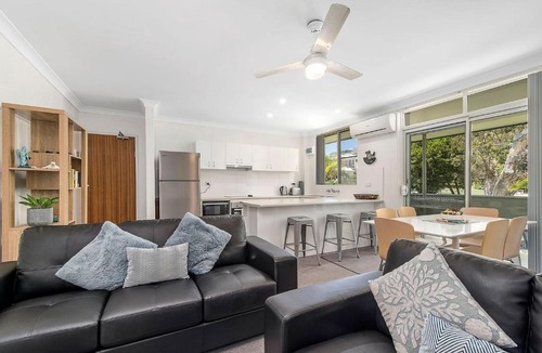 Crescent Head Apartment | Maliblue 51 Main Street Crescent Head