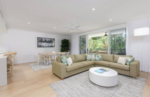 Port Douglas Hotel | Mandalay Luxury Beachfront Apartments
