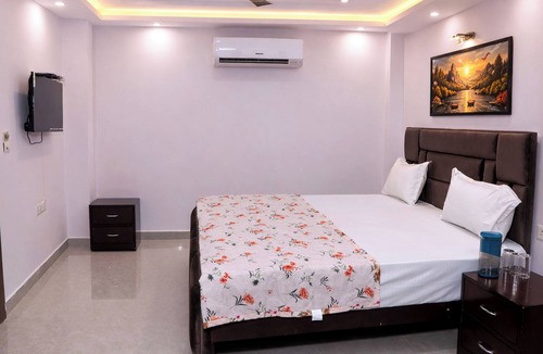 Vrindavan Hotel | Mandapam Stays
