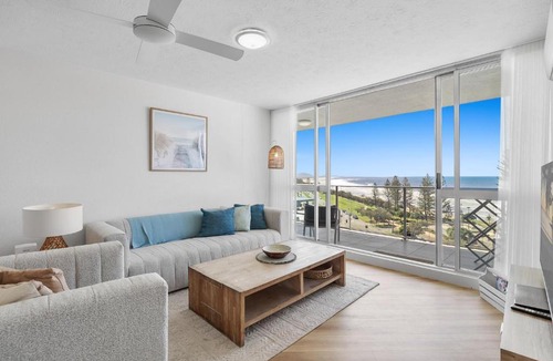 Alexandra Headland Apartment | Mandolin Beachfront Resort