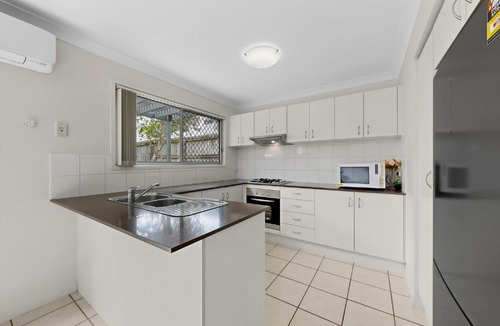 Mango Hill Apartment | Mango Hill 3 Bedroom Family Accommodation