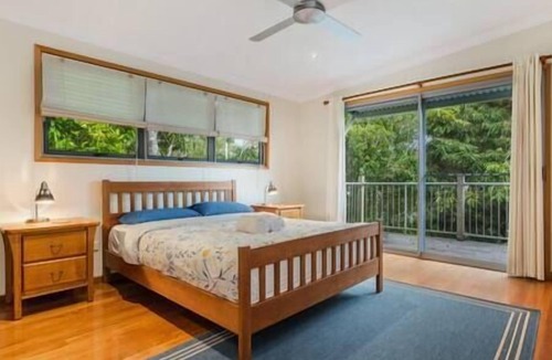 Boreen Point House | Mango House has everything you need for a beautiful Boreen Point family holiday.