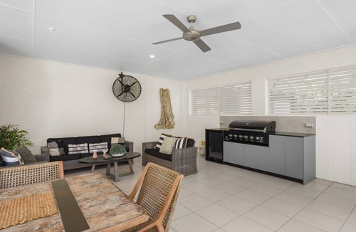 Clifton Beach Villa | Mango Wood Villa - Tropical Coastal Living