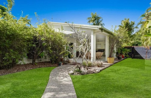 Clifton Beach Villa | Mango Wood Villa - Tropical Coastal Living