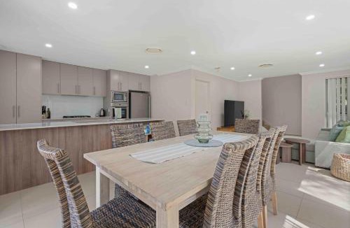 Kiama House | Manning the Waves