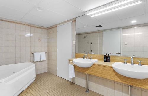 North Adelaide Hotel | Mantra Meridien Adelaide