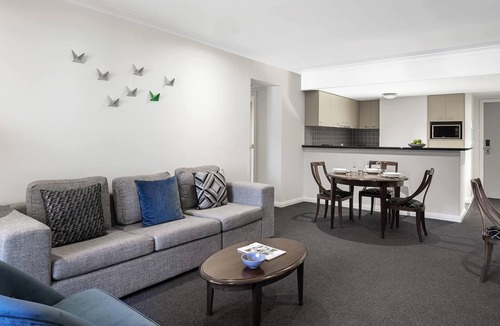 Chinatown Apartment | Mantra on Russell Melbourne