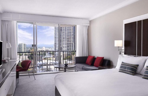 Surfers Paradise Hotel | Mantra on View