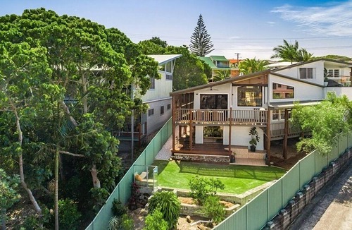 South Evans Head House | Manzara, 35 Pacific Crescent, Evans Head: 4 BR, 1 BA House in Evans Head, Sleeps 8