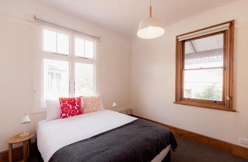 Hobart Central Business District House | Maple House - Charming family cottage in Sandy Bay