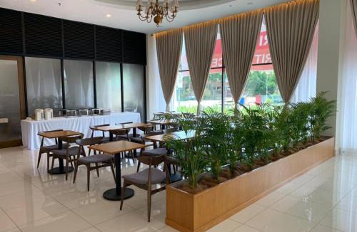 Batu Pahat Hotel | Maple Lodge