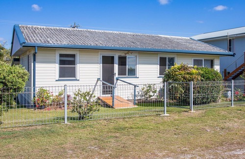 Brooms Head House | Marg's -Beach Front Cottage