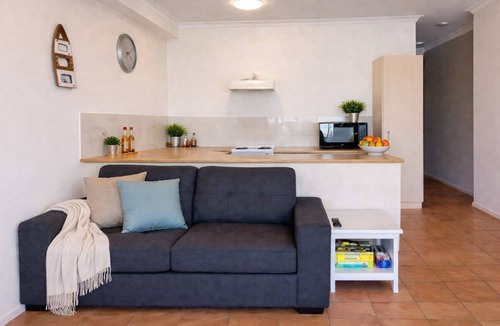 South Townsville Apartment | Marina View Apartment Steps from Townsville CBD