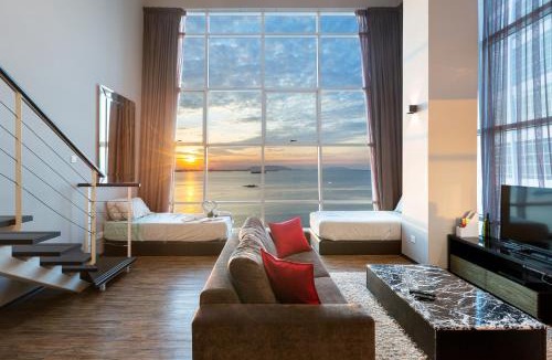 George Town Apartment | Maritime