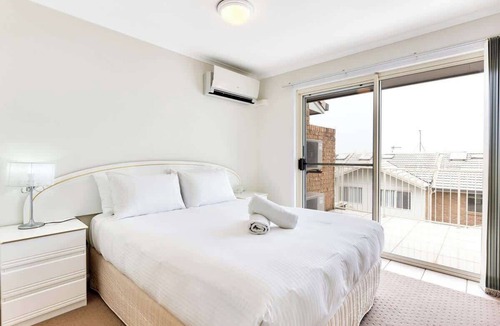 Mooloolaba Apartment | Marj 04 Mooloolaba Holiday Apt