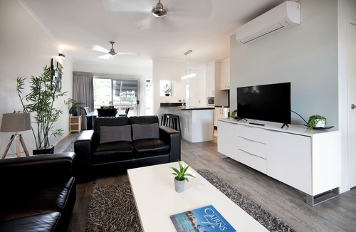 Trinity Beach Apartment | Marlin Cove Resort
