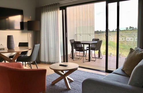 Mickleham Hotel | Marnong Estate