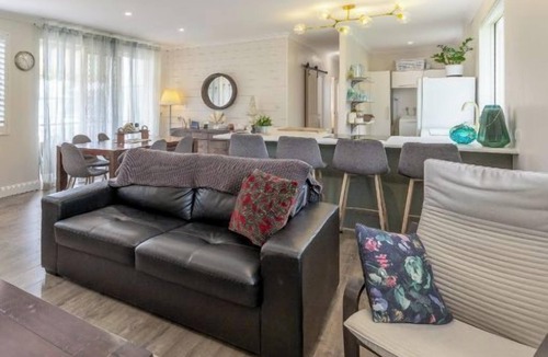 Maroochydore Apartment | Maroochy River Delight