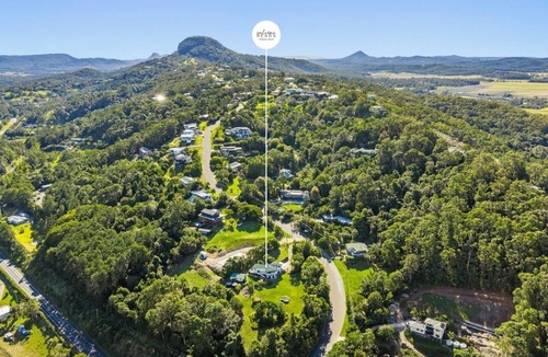 Maroochy River House | Maroochy River Treetop Haven - Scenic & Dog-Friendly