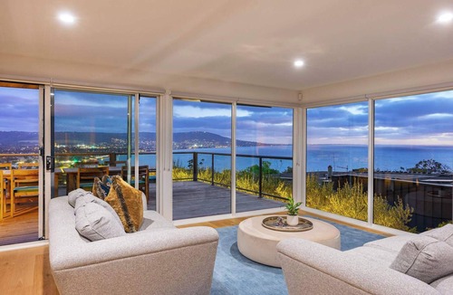 Mount Martha House | Martha's Peak Solar Heated Pool & Views