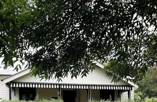 Wallendbeen House | Martina Cottage - Lovingly decorated by an Interior Designer
