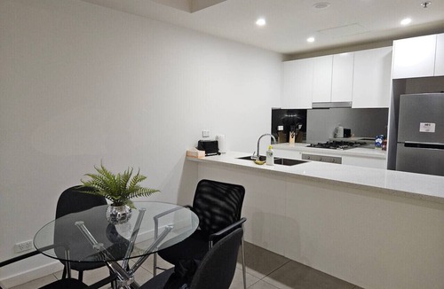 Mascot Apartment | Mascot 2 beds 10 Close to station easy to anywhere