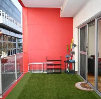 Mawson Lakes Apartment | Mawson Red - Free Pool access -Onsite Parking-Netflix-5 mins to Mawson Interchange