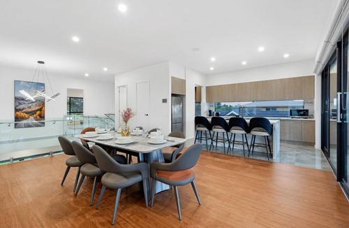 Tootgarook House | MAX Entertain Beachside Retreat - New Build Home in Mornington with Amazing Pool