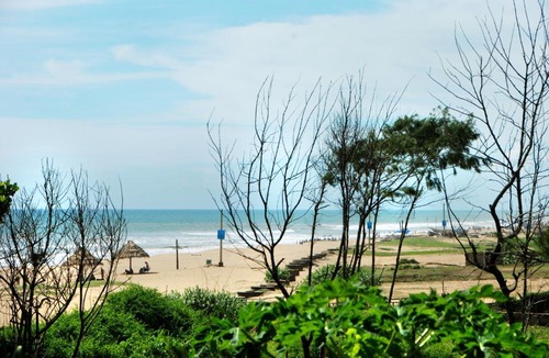 Puri Hotel | Mayfair Waves