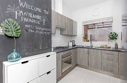 Maylands House | Maylands Coastal Vibe by Home2BnB
