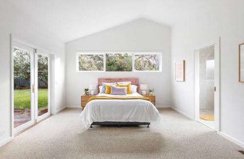 McCrae House | McCrae Beach House, walk to beach, pet friendly