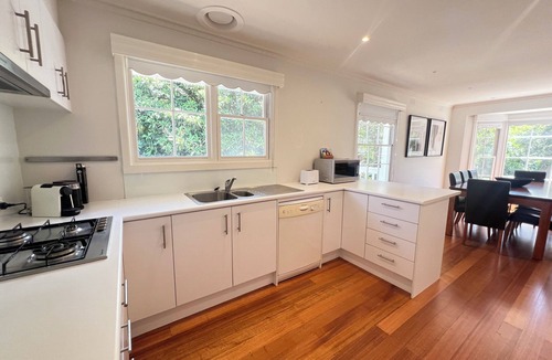 McCrae House | McCrae Beachfront Vacation Home- 4 bedrooms