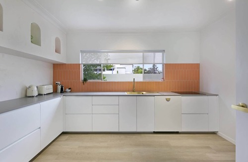 Surfers Paradise House | Mediterranean Surfers Paradise Townhouse with BBQ